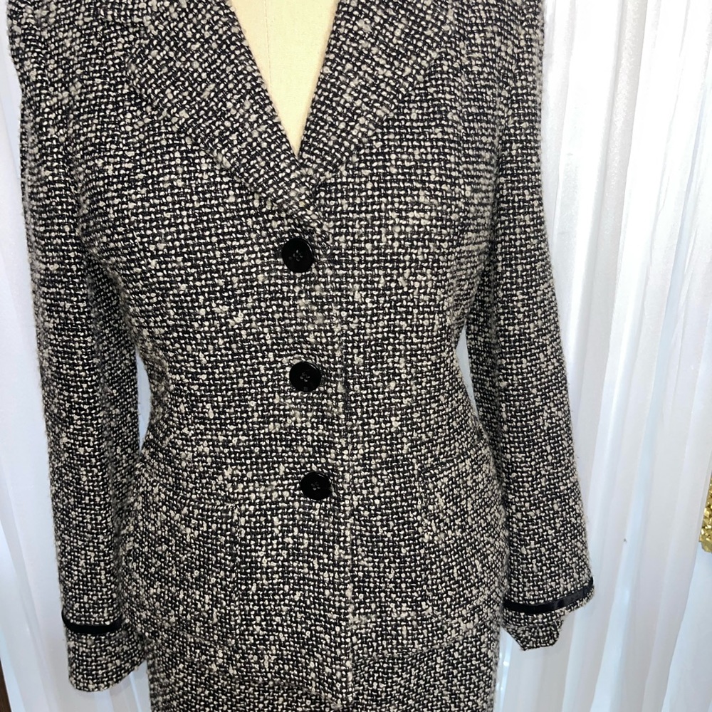 INC Tweed Suit 2 piece skirt and blazer set - Picture 2 of 6